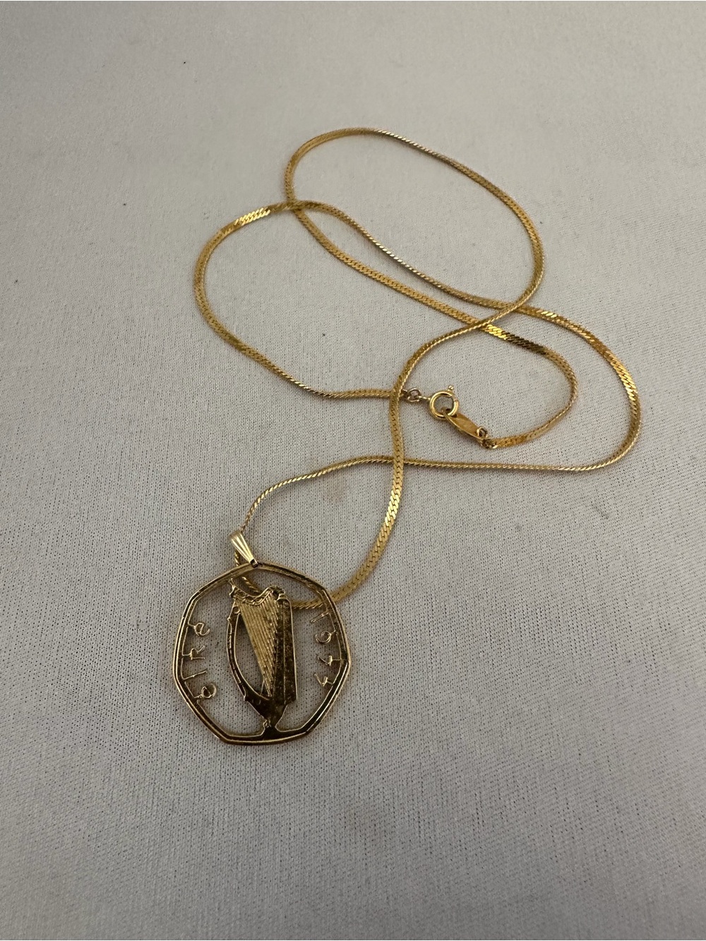 Irish 50 Pence Coin Harp Pendant Necklace - Picture 4 of 5